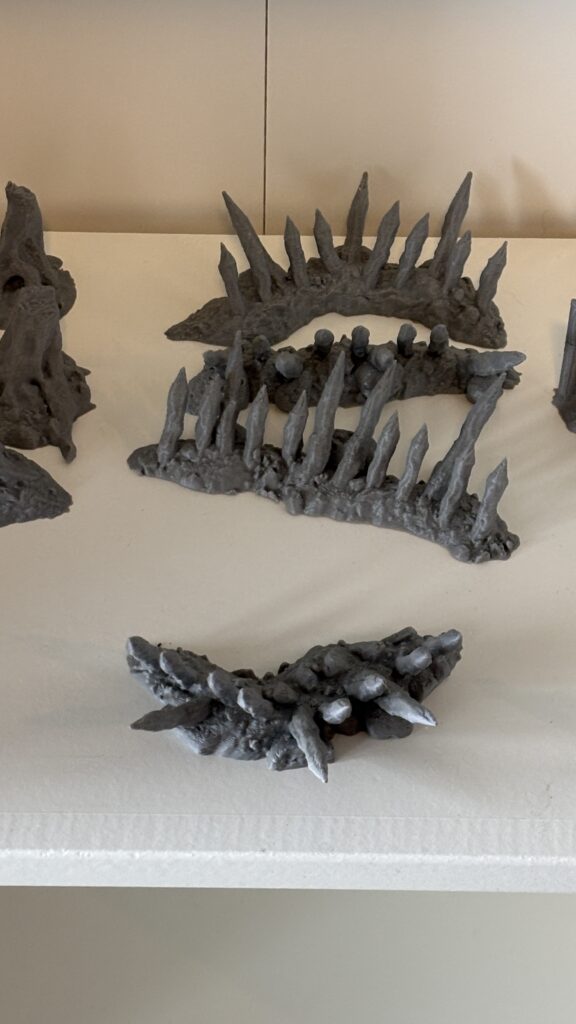 artic spiked wall set unpainted